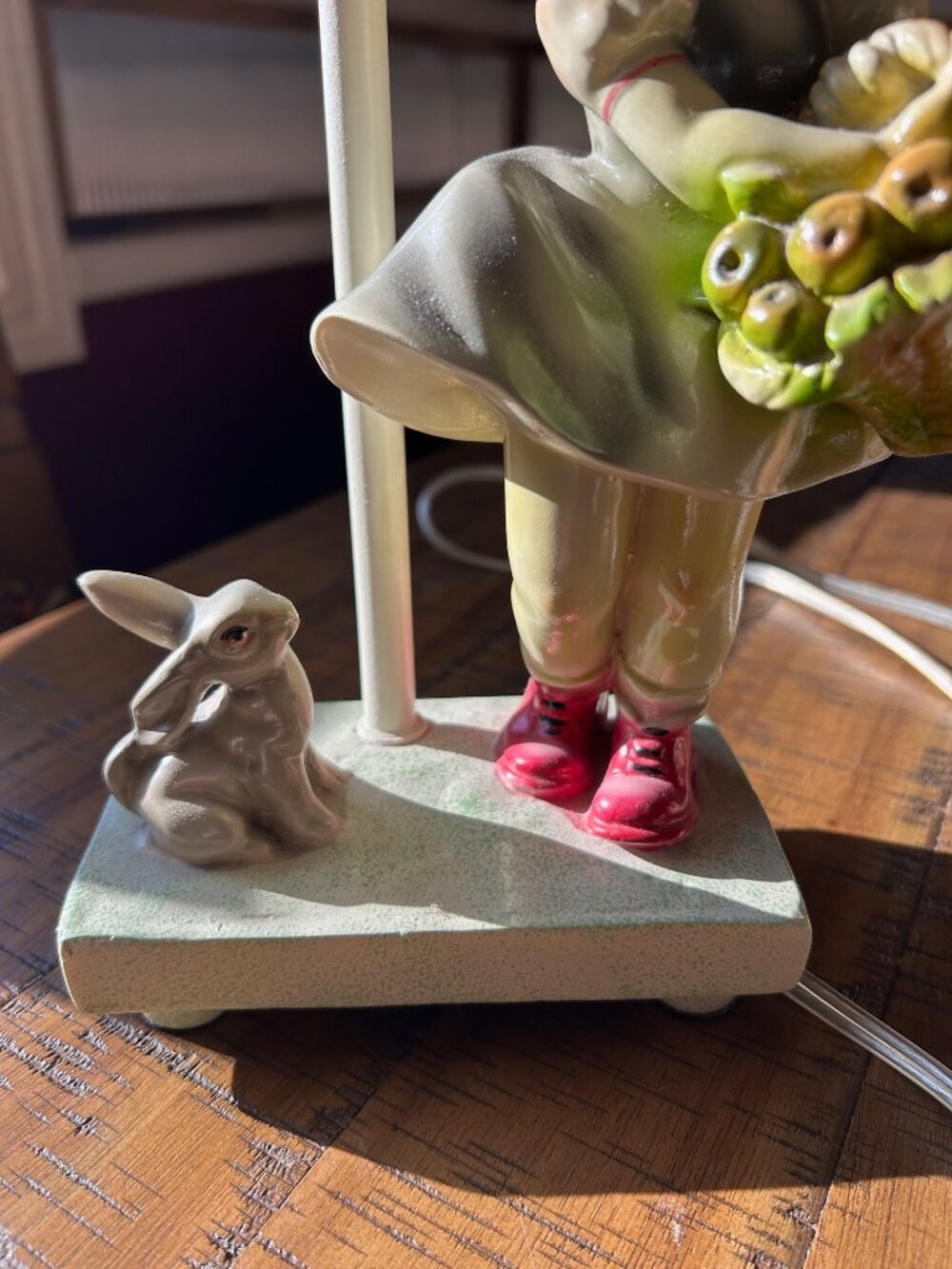 Vintage Apple Basket  Girl & Rabbit Table   Lamp  ceramic    girl holding basket - Picture 7 of 12